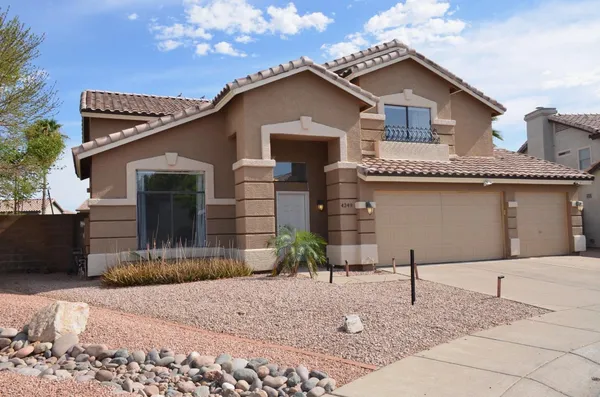 $2,800 | 4249 East Meadow Drive, Phoenix, AZ 85032