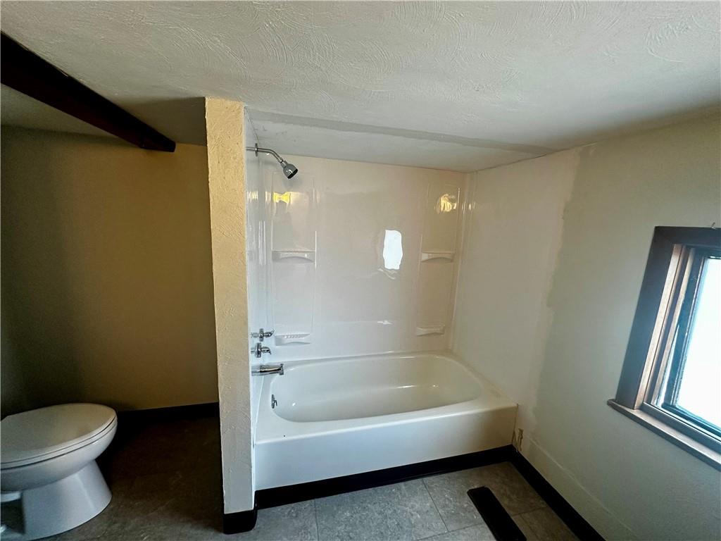 808 Prospect Road Evans City, PA 16033 - Photo 15 of 35