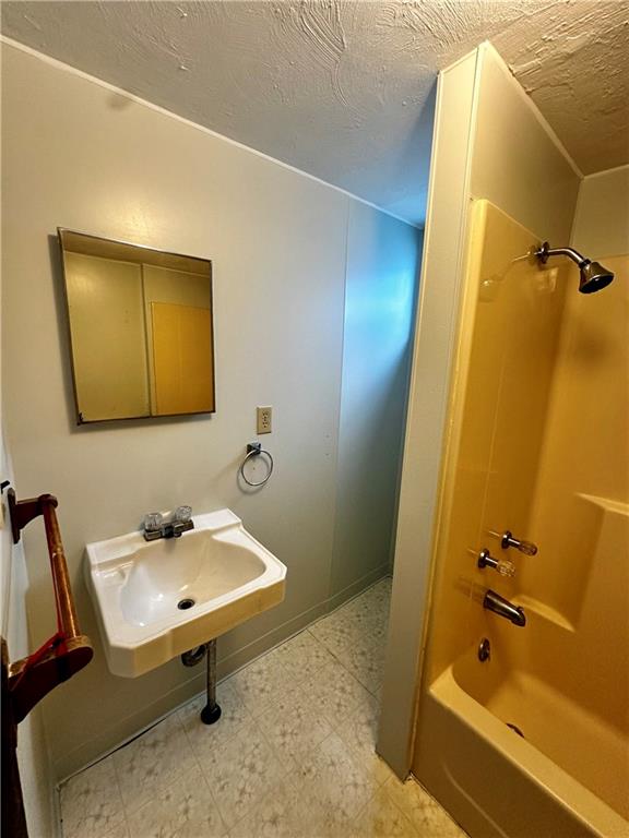 808 Prospect Road Evans City, PA 16033 - Photo 18 of 35