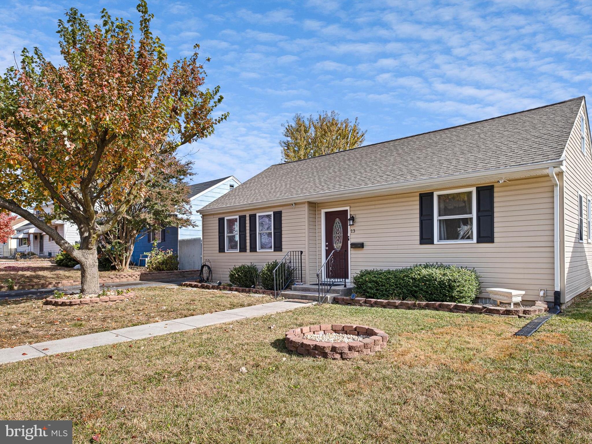 13 Mark Drive New Castle, DE 19720 - Photo 2 of 20
