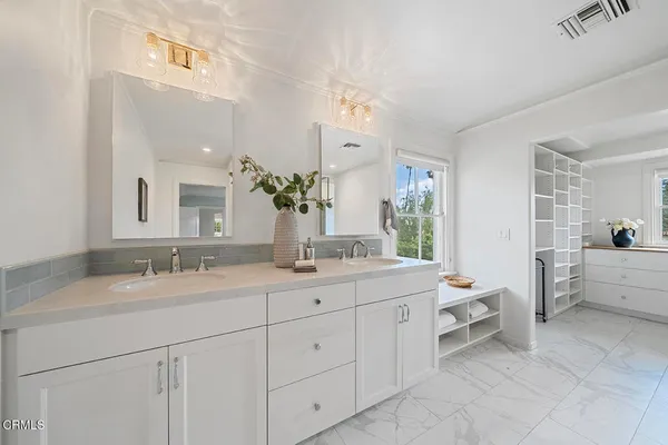 $3,495,000 | 2106 Midwick Drive, Altadena, CA 91001