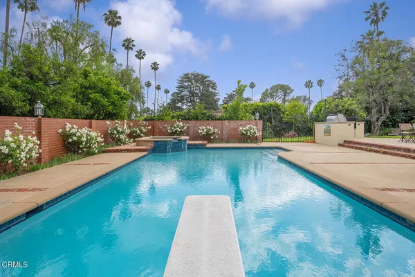 $3,495,000 | 2106 Midwick Drive, Altadena, CA 91001