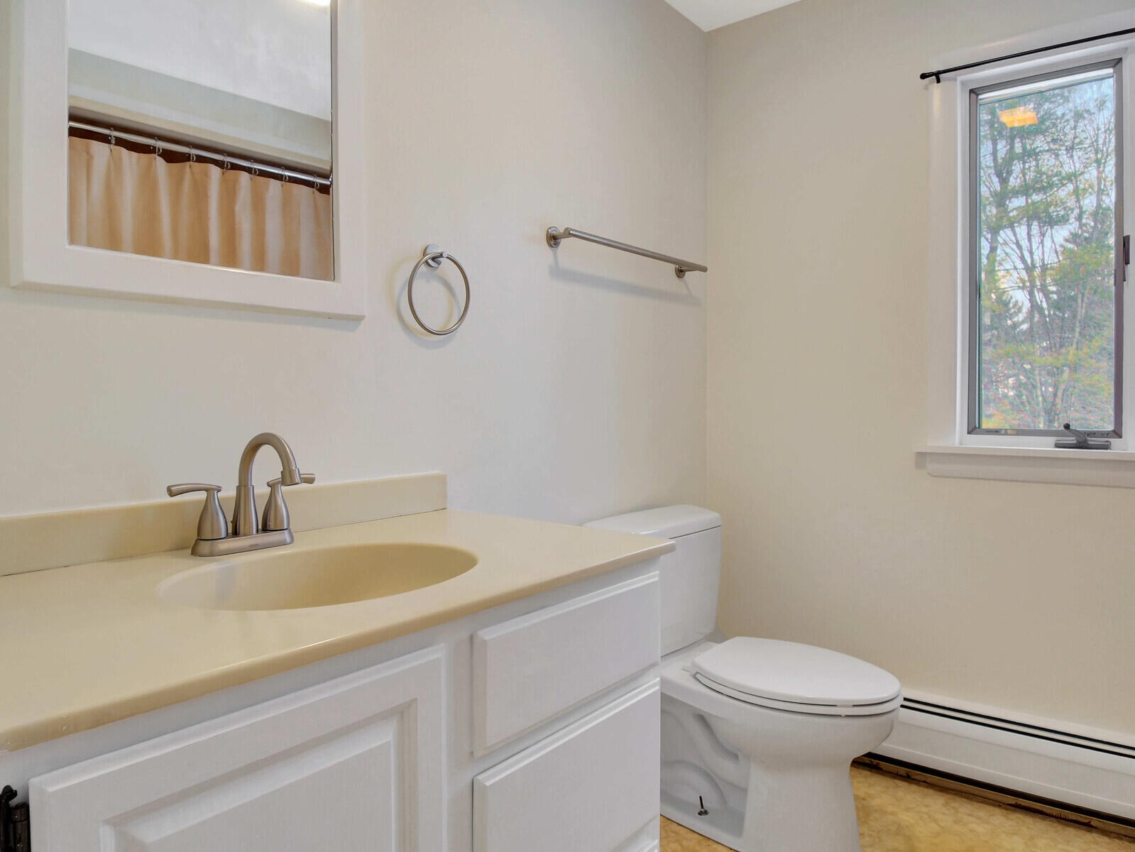 359 Green Road Fairfield, ME 04937 - Photo 33 of 75 2nd floor Bath