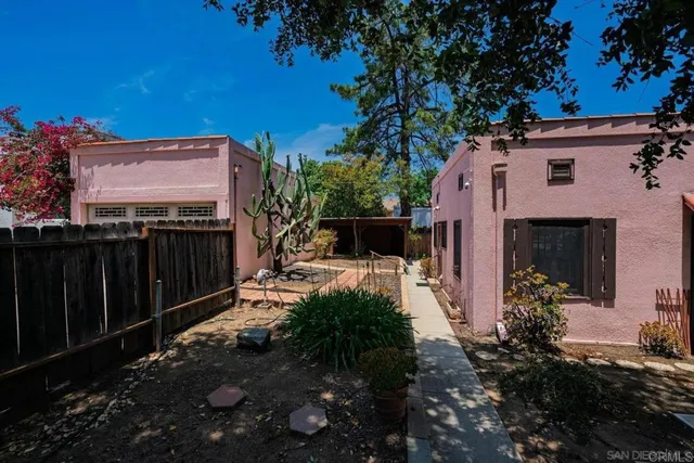 $3,700 | 145 South Grape Street, Escondido, CA 92025
