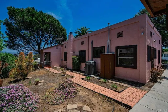 $3,700 | 145 South Grape Street, Escondido, CA 92025