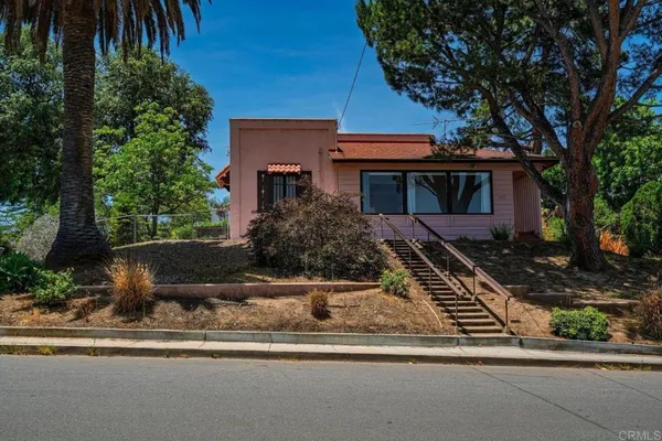 $3,700 | 145 South Grape Street, Escondido, CA 92025