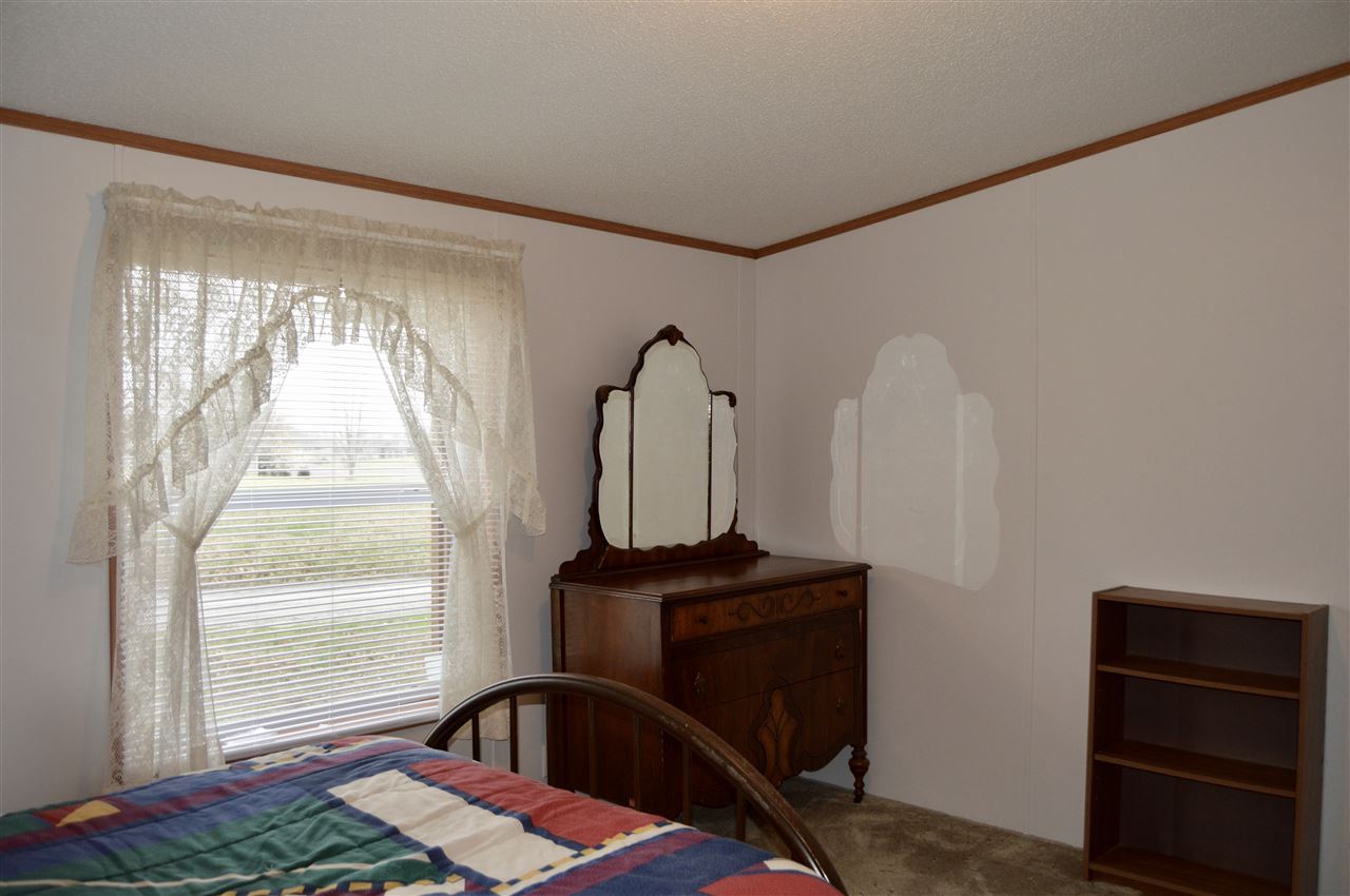 447 Deer Run Road Orleans, IN 47452 - Photo 15 of 19