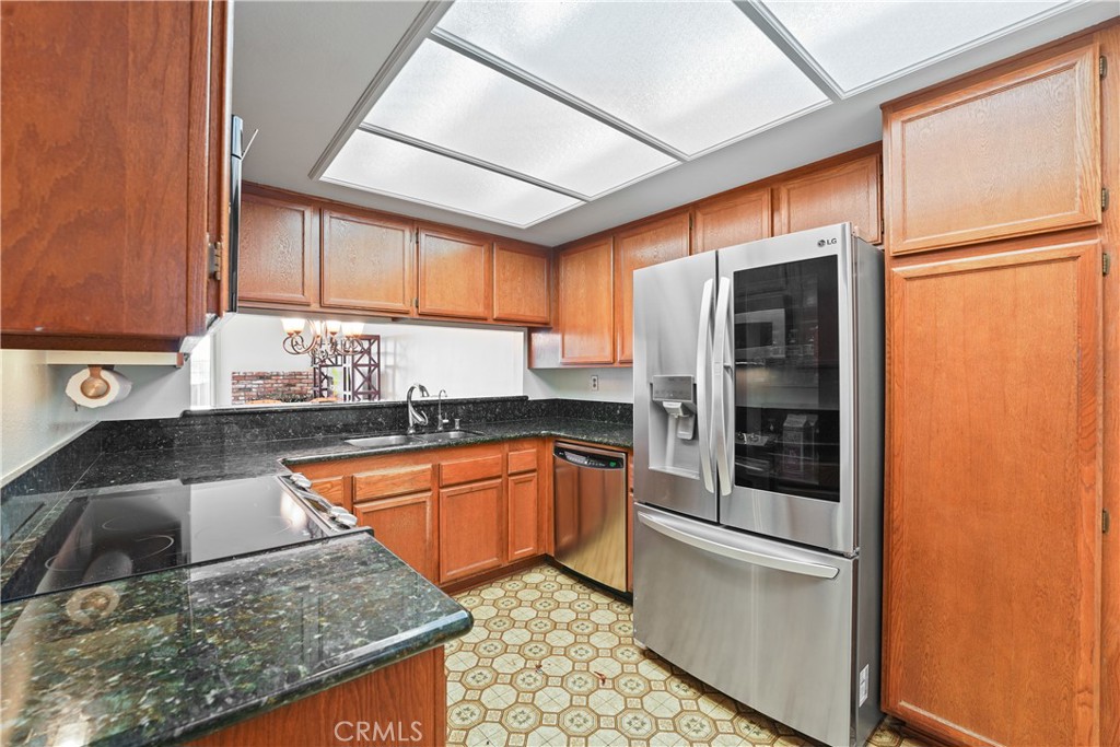 3600 East 4th Street, Unit 203 Long Beach, CA 90814 - Photo 5 of 21 kitchen to dining view