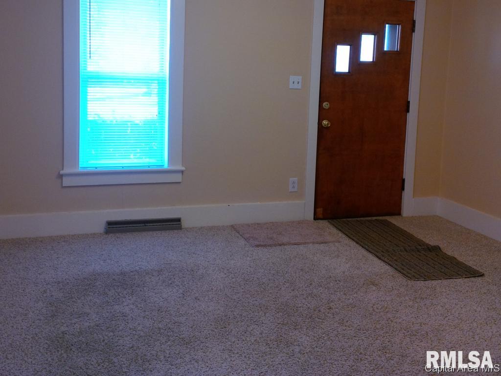 1237 Ledlie Avenue Springfield, IL 62702 - Photo 3 of 10