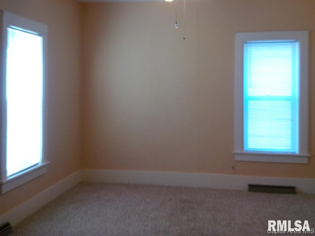1237 Ledlie Avenue Springfield, IL 62702 - Photo 4 of 10