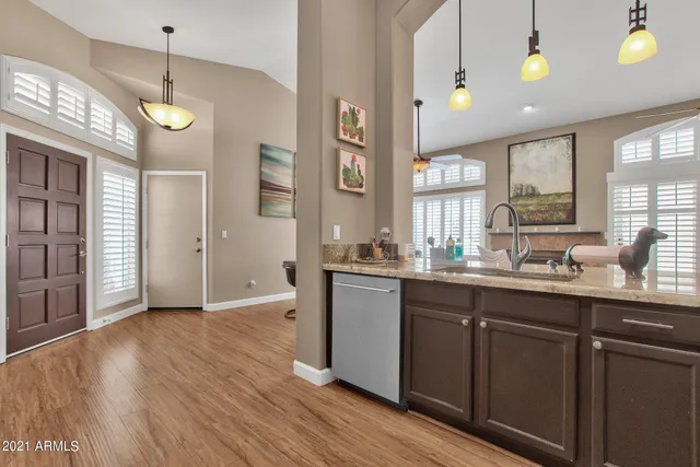 $4,000 | 1138 East Amberwood Drive, Phoenix, AZ 85048