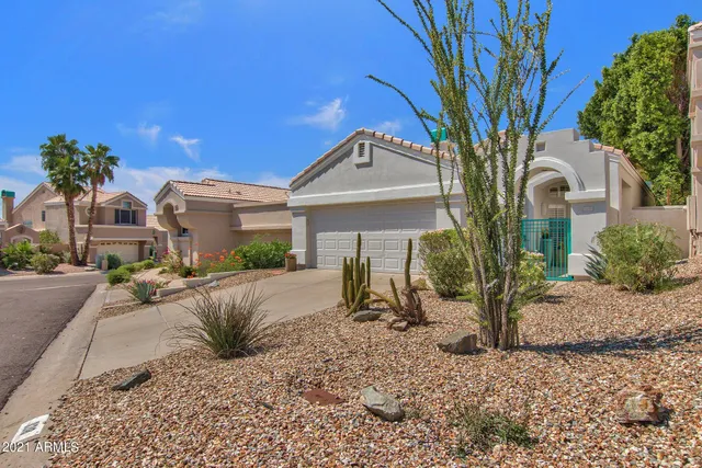 $4,000 | 1138 East Amberwood Drive, Phoenix, AZ 85048