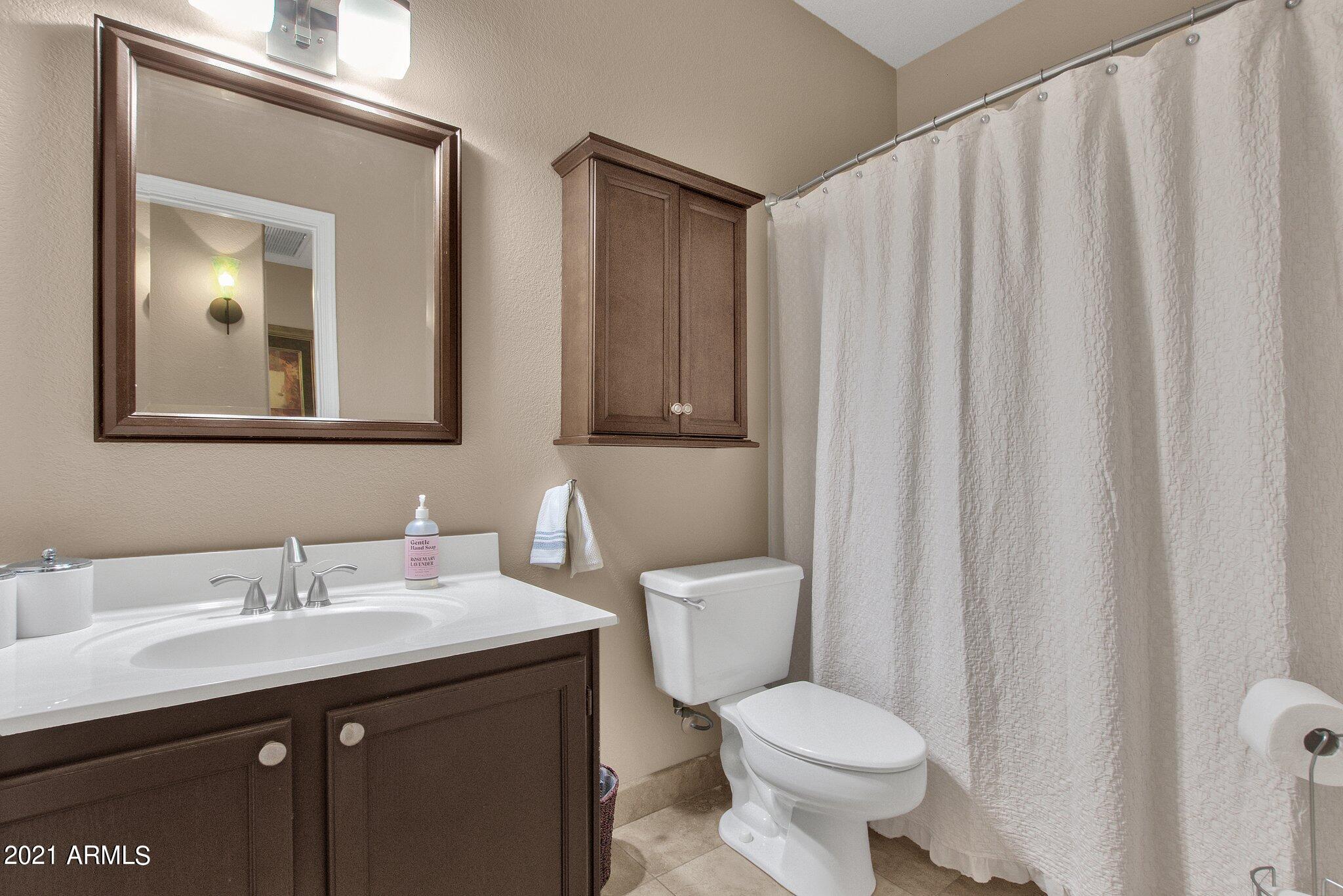 1138 East Amberwood Drive Phoenix, AZ 85048 - Photo 27 of 42 Bathroom