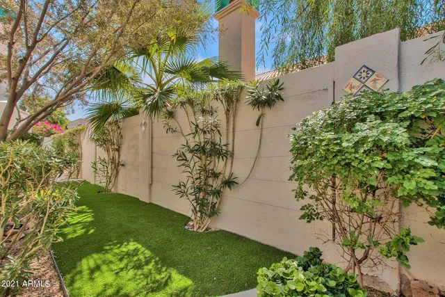 $4,000 | 1138 East Amberwood Drive, Phoenix, AZ 85048