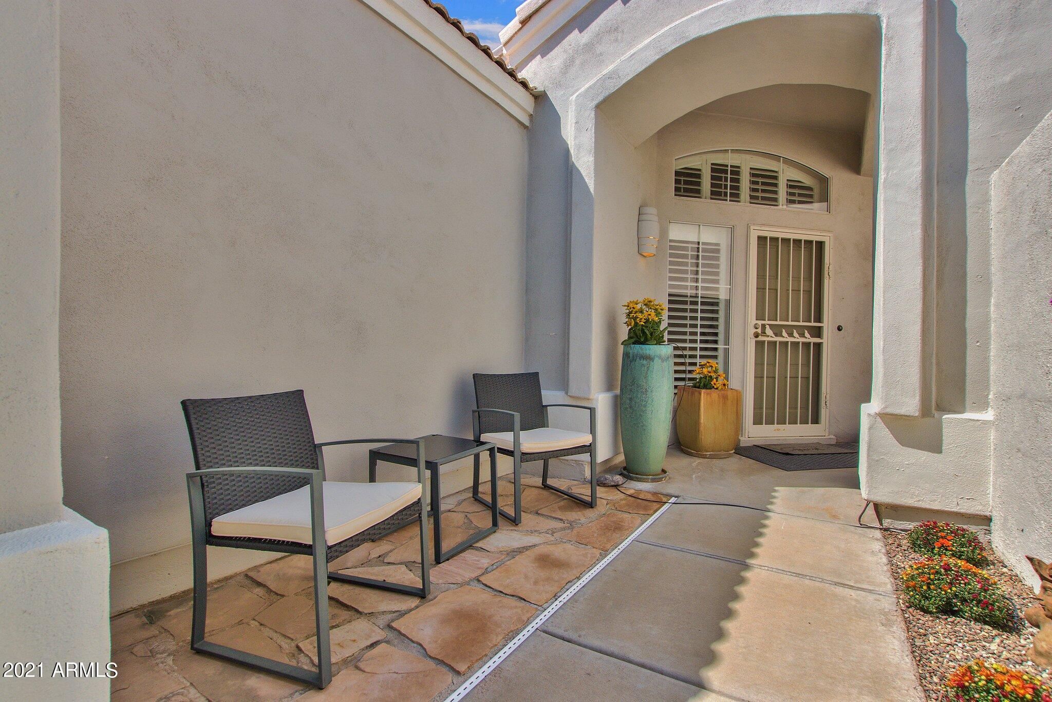 1138 East Amberwood Drive Phoenix, AZ 85048 - Photo 4 of 42 Courtyard