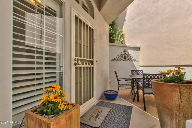 $4,000 | 1138 East Amberwood Drive, Phoenix, AZ 85048