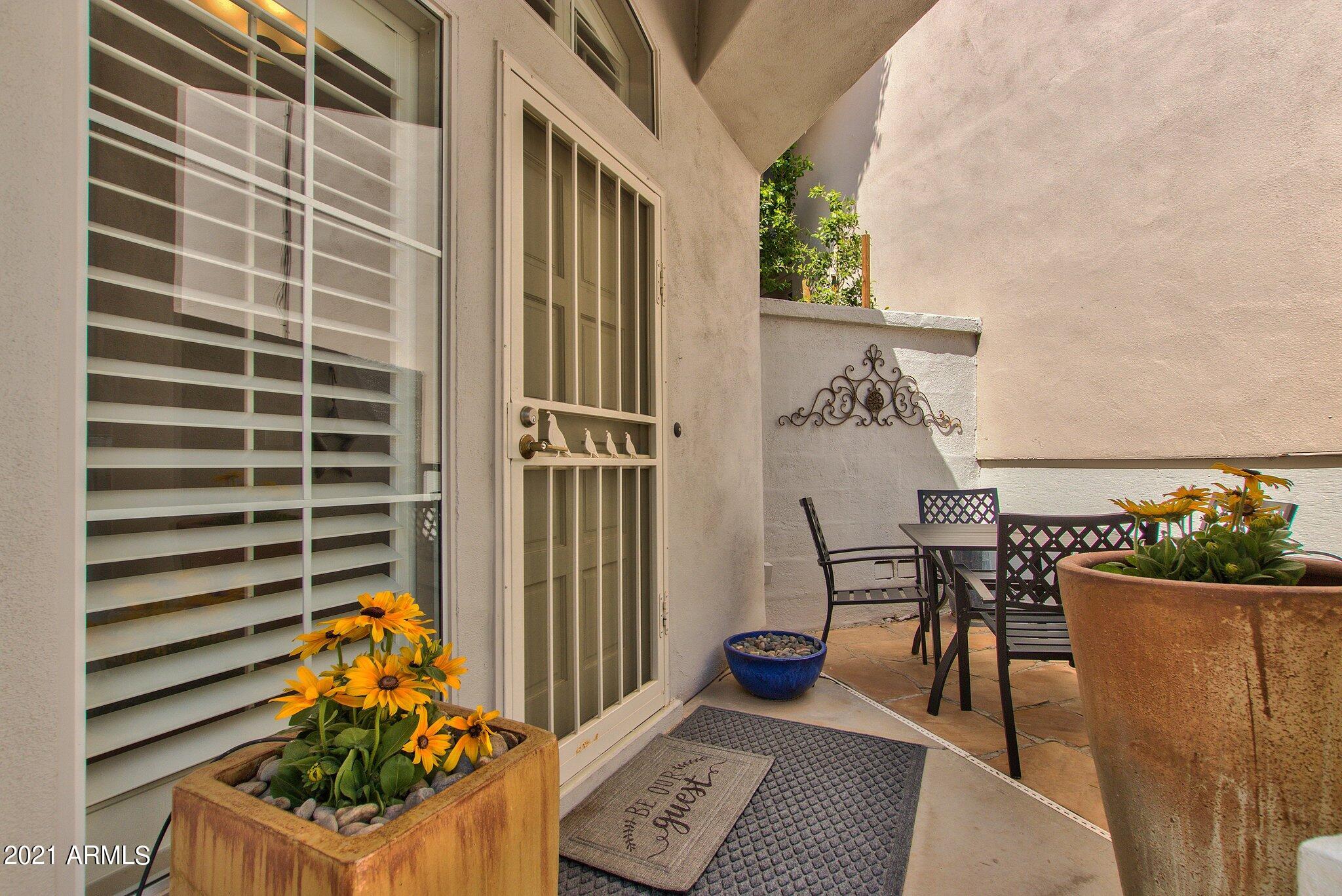 1138 East Amberwood Drive Phoenix, AZ 85048 - Photo 6 of 42 Courtyard