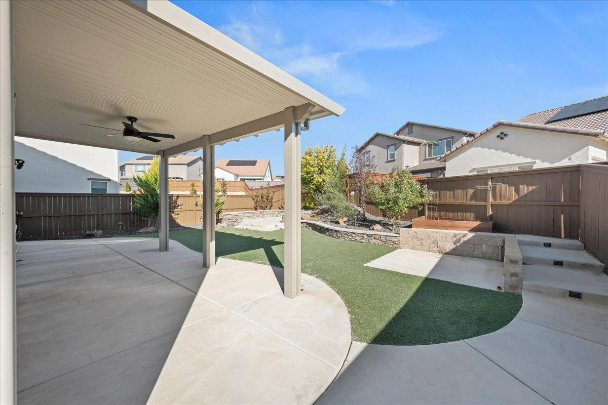 4828 Aldridge Ravine Court Folsom, CA 95630 - Photo 32 of 43 a view of a backyard