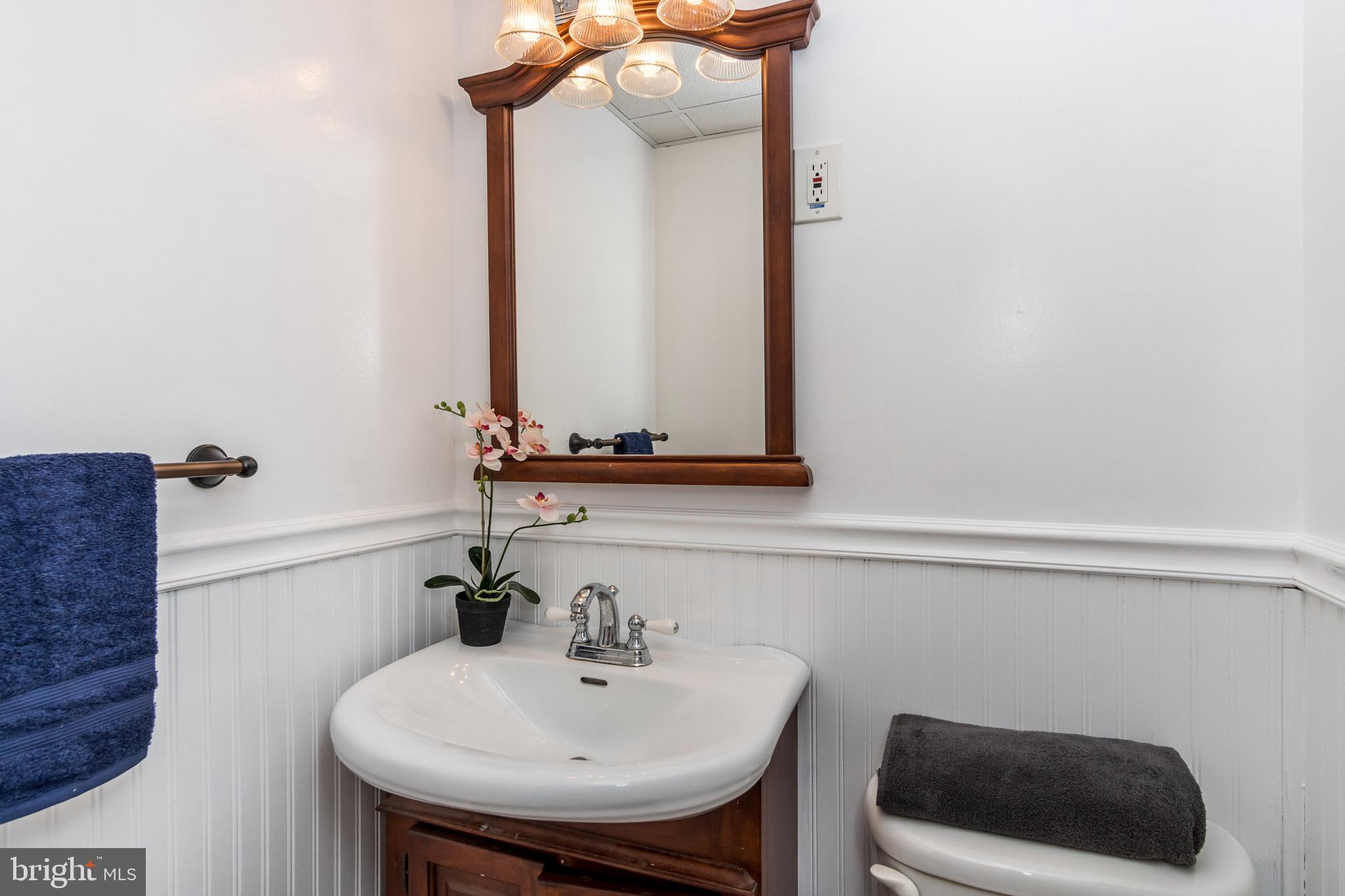 5716 Oakland Road Halethorpe, MD 21227 - Photo 13 of 32 Half Bathroom