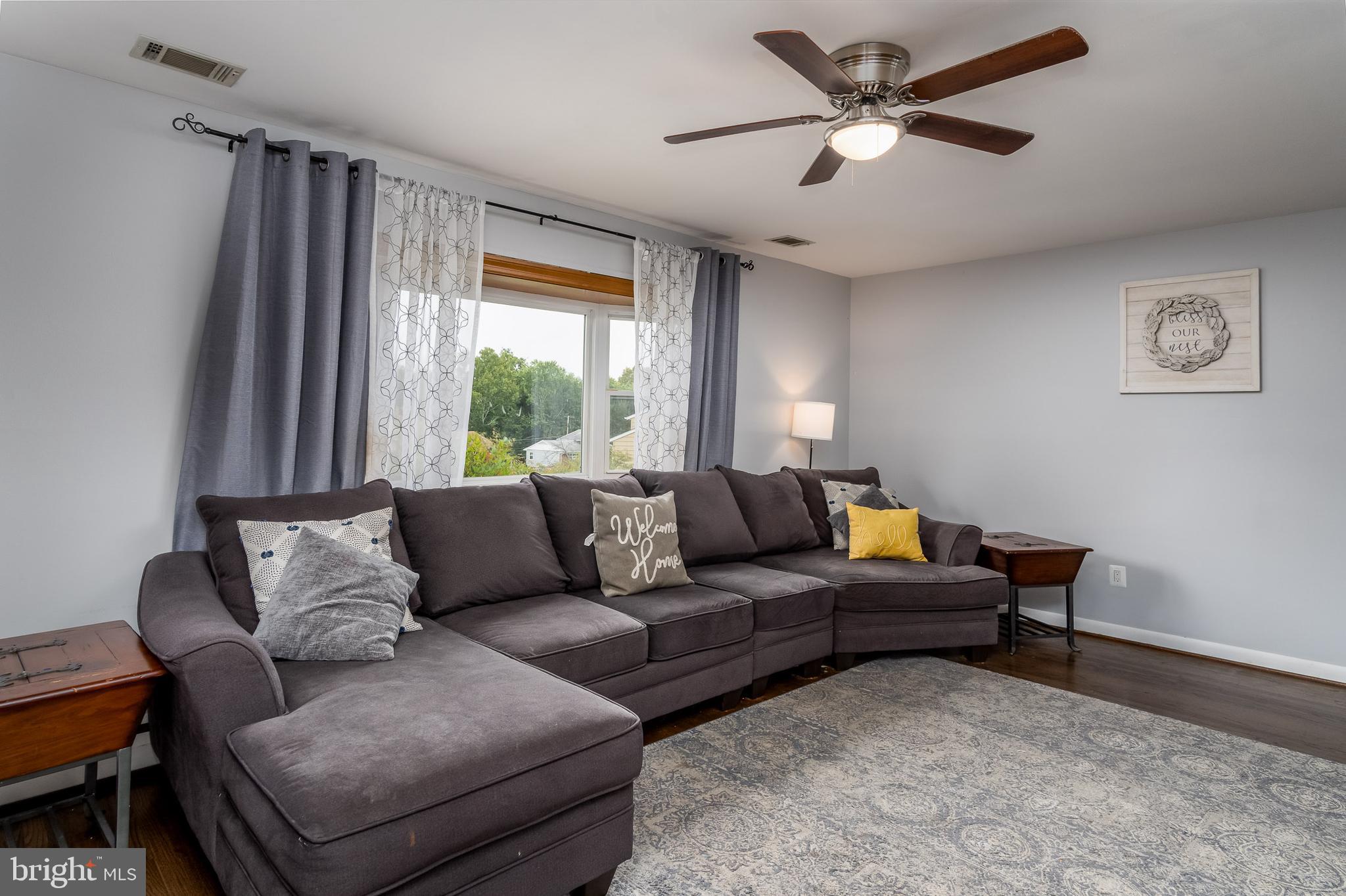 5716 Oakland Road Halethorpe, MD 21227 - Photo 7 of 32 Living Room (alt view)