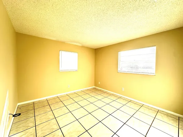 $575,500 | 3365 Southeast Garden Street, Unit 3365, Stuart, FL 34997