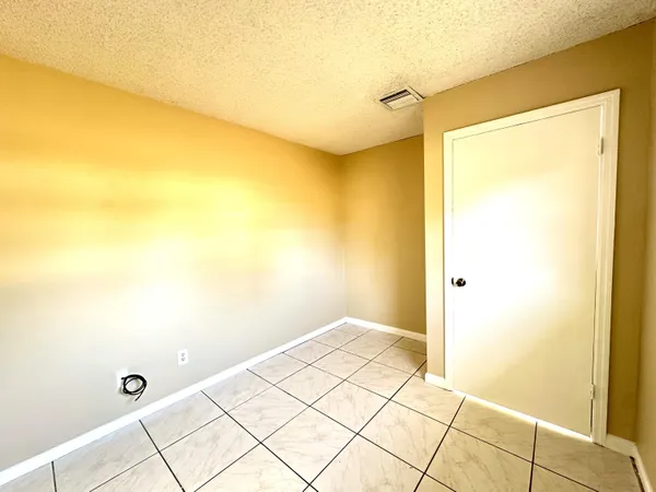 $575,500 | 3365 Southeast Garden Street, Unit 3365, Stuart, FL 34997