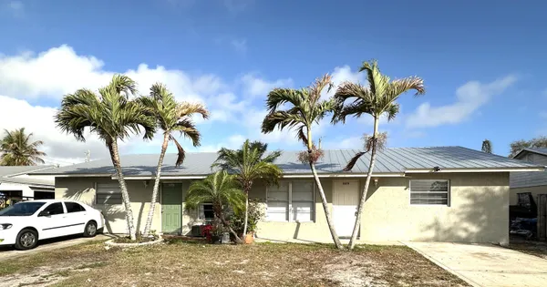 $575,500 | 3365 Southeast Garden Street, Unit 3365, Stuart, FL 34997