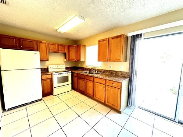 $575,500 | 3365 Southeast Garden Street, Unit 3365, Stuart, FL 34997