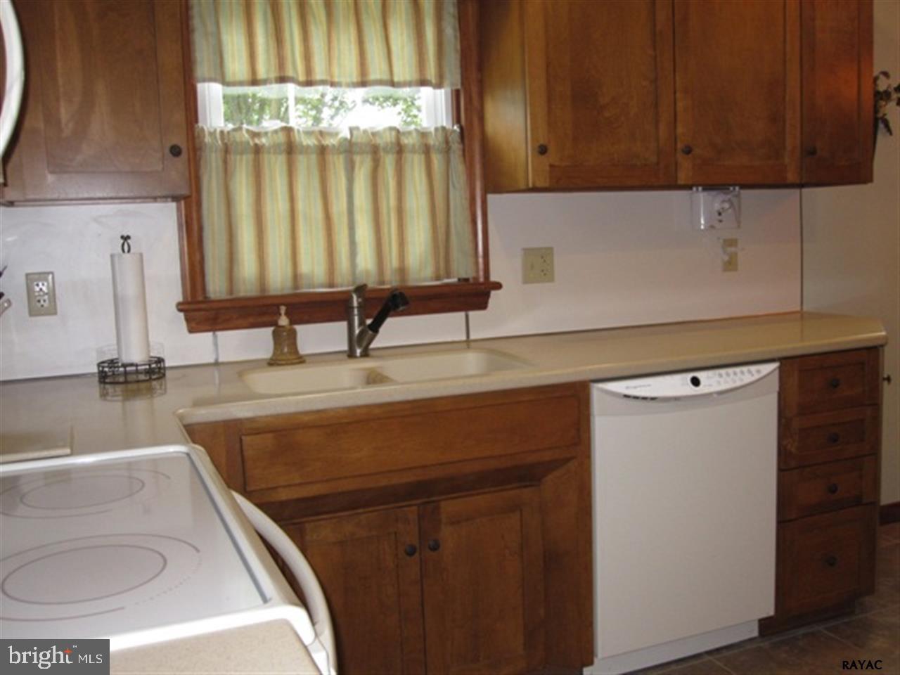 140 Clearview Road Hanover, PA 17331 - Photo 6 of 31 Gallery Image 6