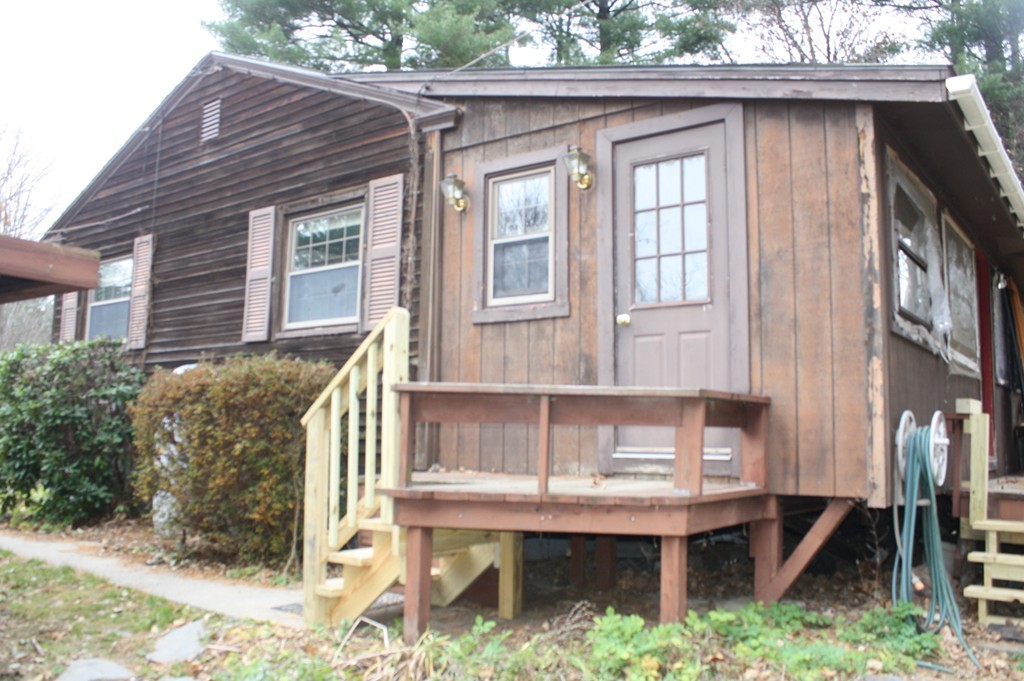 25 Country Club Road Greenfield, MA 01301 - Photo 2 of 10 Gallery Image 2