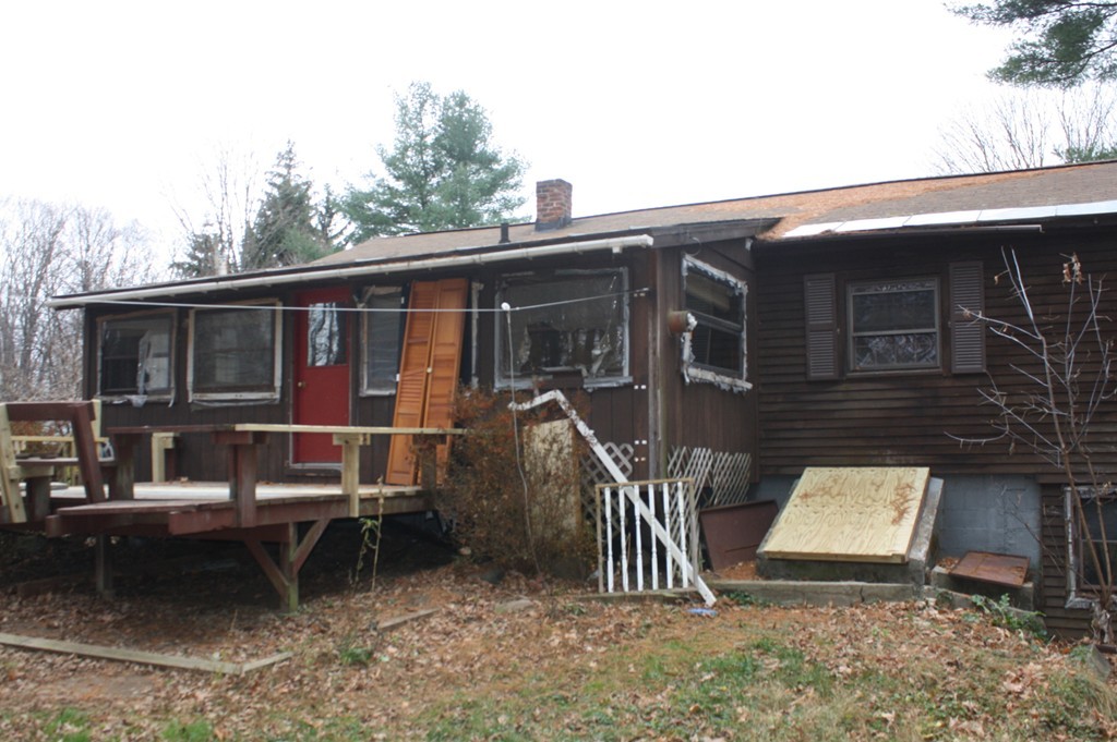 25 Country Club Road Greenfield, MA 01301 - Photo 3 of 10 Gallery Image 3
