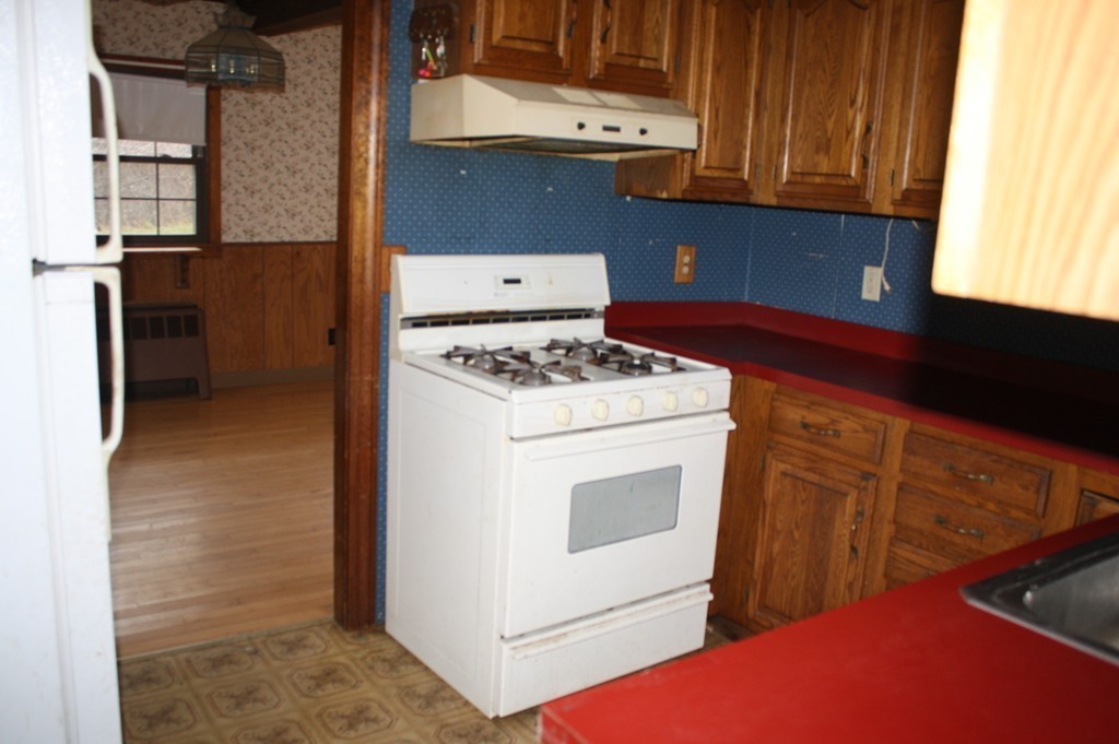 25 Country Club Road Greenfield, MA 01301 - Photo 5 of 10 Gallery Image 5
