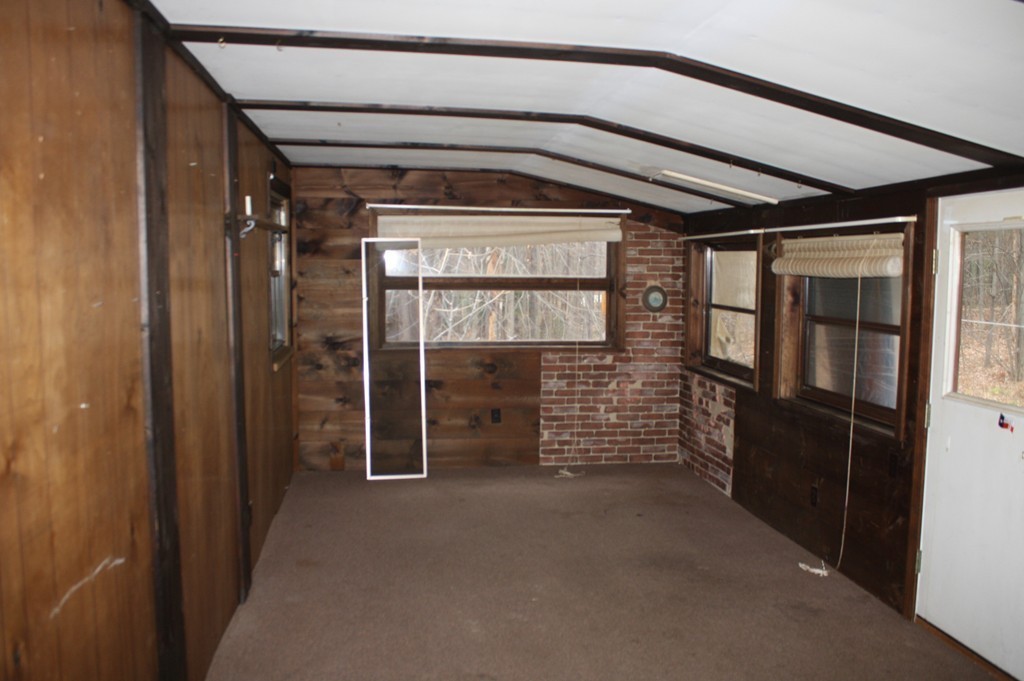25 Country Club Road Greenfield, MA 01301 - Photo 6 of 10 Gallery Image 6