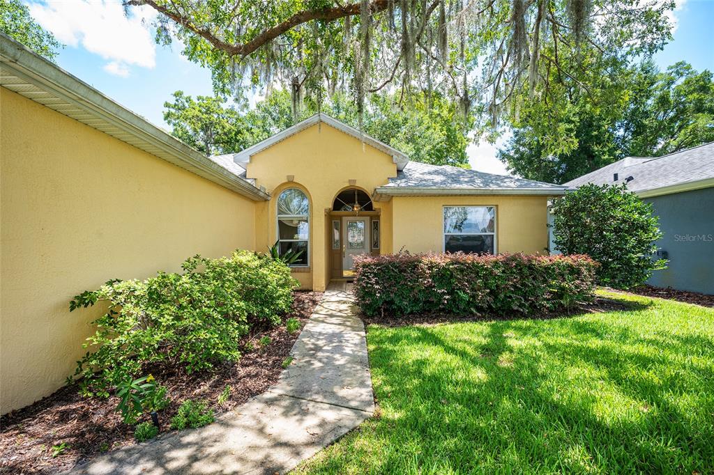 11262 Southwest 73rd Circle Ocala, FL 34476 - Photo 3 of 53