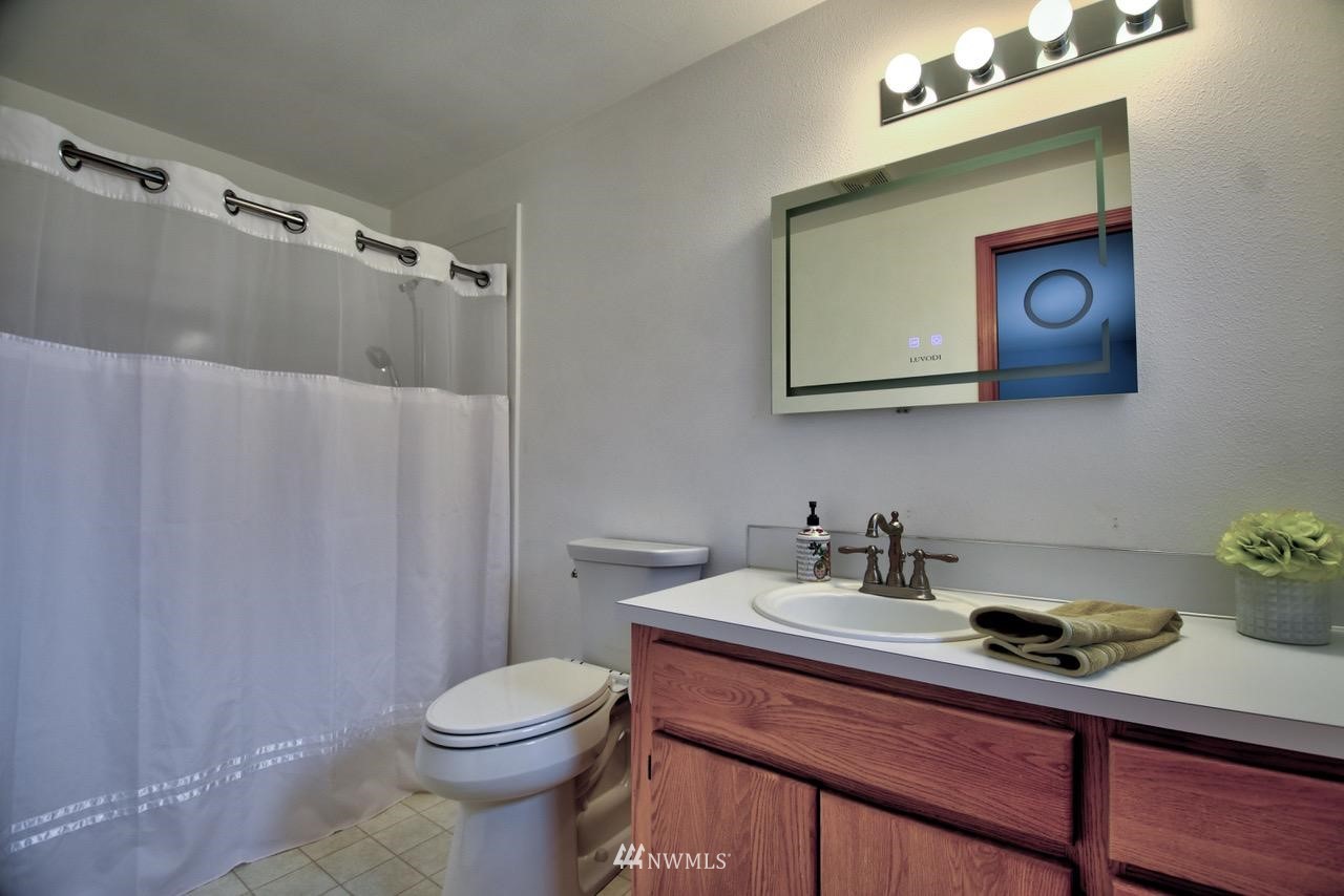 18507 Elderberry Street Southwest Rochester, WA 98579 - Photo 17 of 34