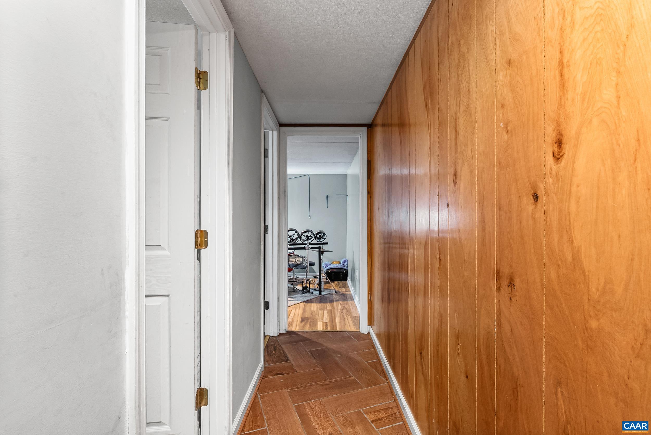 386 Cub Creek Road Appomattox, VA 24522 - Photo 17 of 44 a view of a hallway