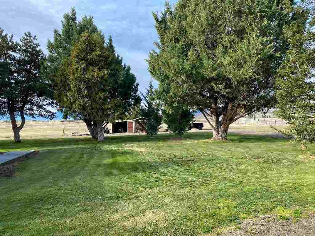 6400 Shelley Road Montague, CA 96064 - Photo 2 of 23 Gallery Image 2