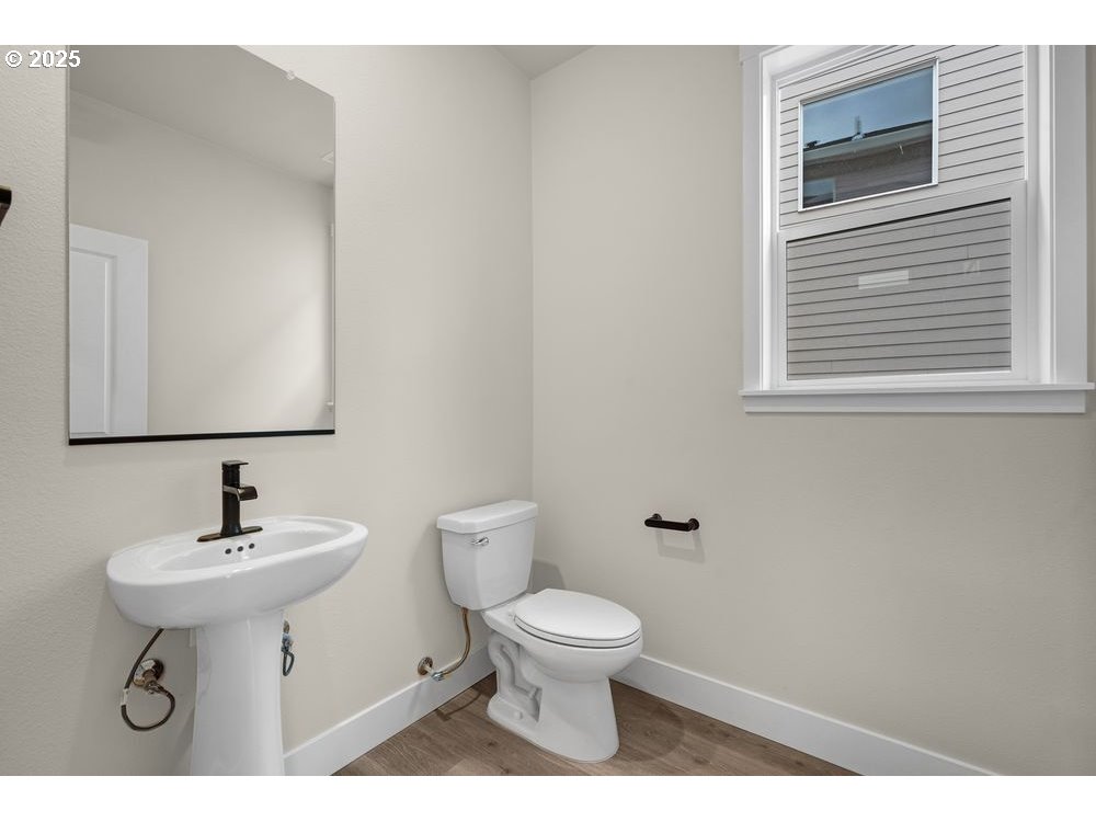 16796 Southwest Perth Road Tigard, OR 97224 - Photo 17 of 19 Gallery Image 17
