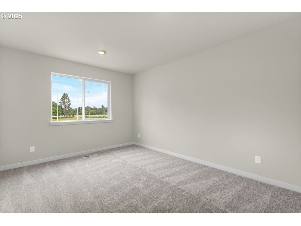 16796 Southwest Perth Road Tigard, OR 97224 - Photo 18 of 19 Gallery Image 18