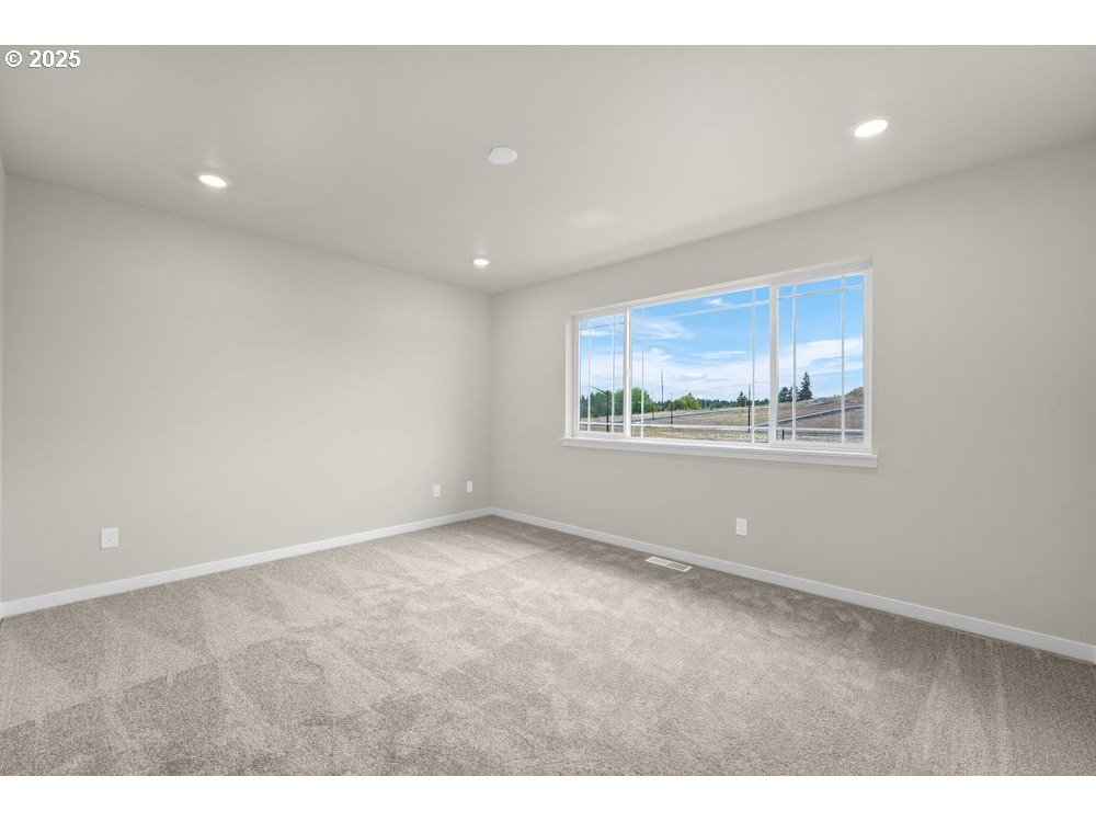 16796 Southwest Perth Road Tigard, OR 97224 - Photo 10 of 19 Gallery Image 10