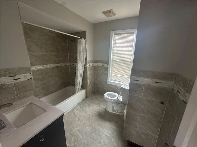 $990 | 62 1/2 Dickinson Street, Unit 1, Binghamton, NY 13905