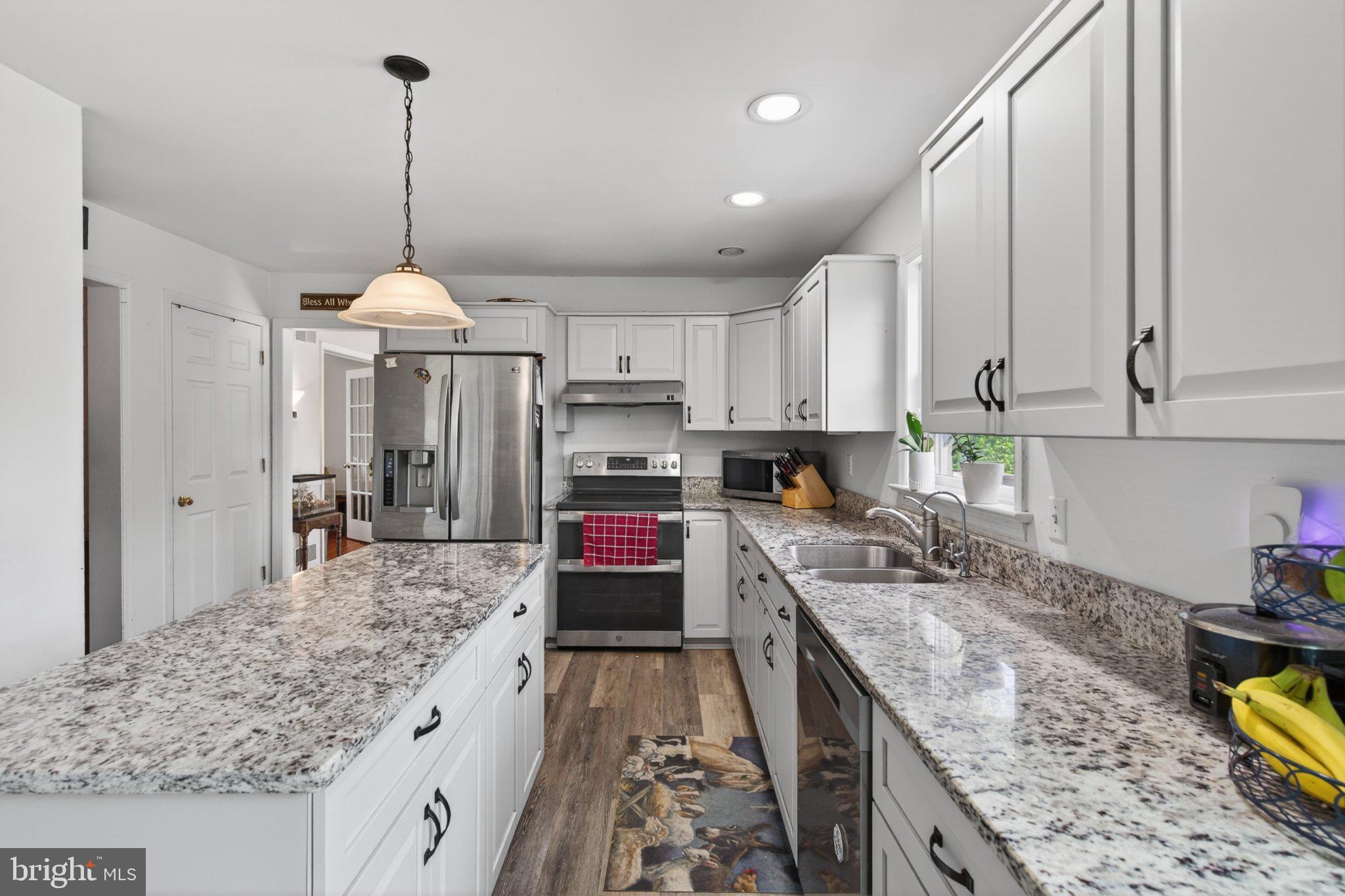 45 Latham Road Nottingham, PA 19362 - Photo 19 of 80 Modern kitchen with elegant finishes.