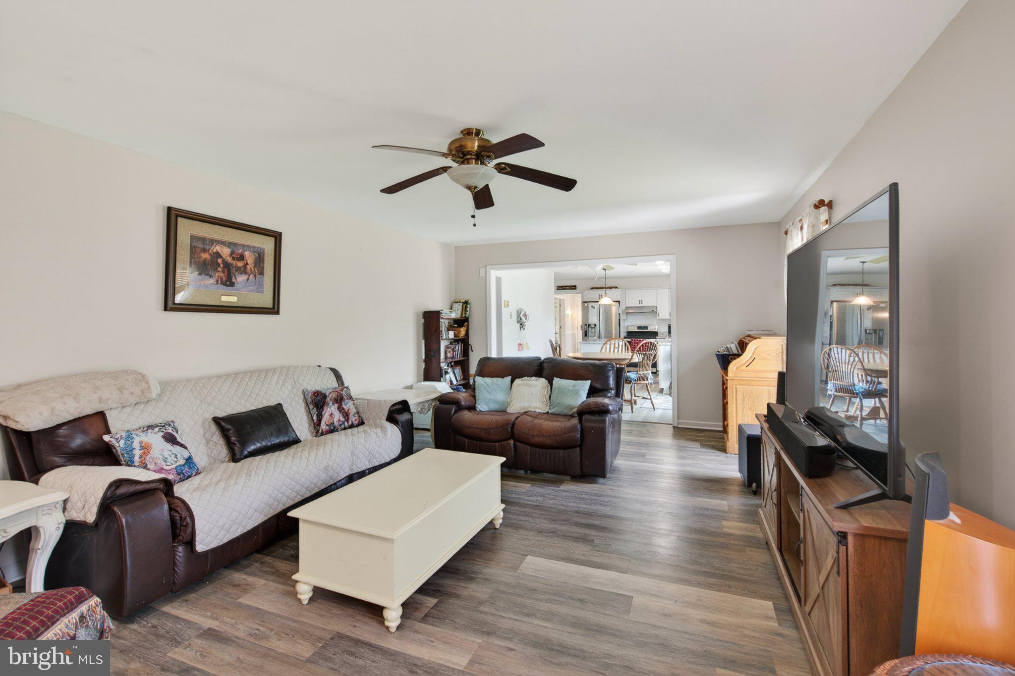 45 Latham Road Nottingham, PA 19362 - Photo 29 of 80 Inviting living space with natural light.