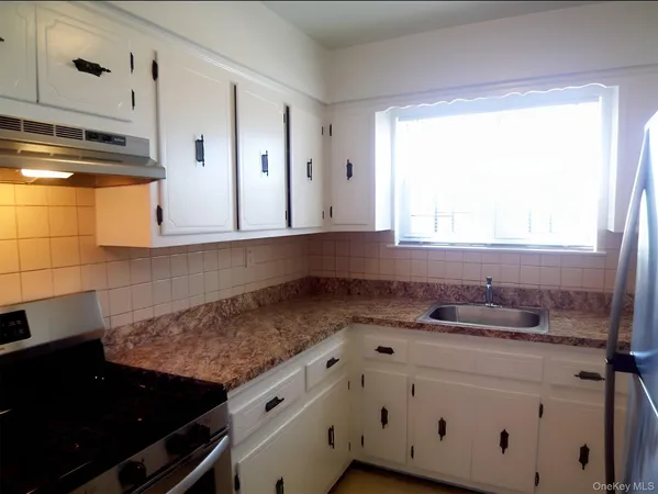 $3,600 | 1465 Burke Avenue, Unit 2 | Baychester