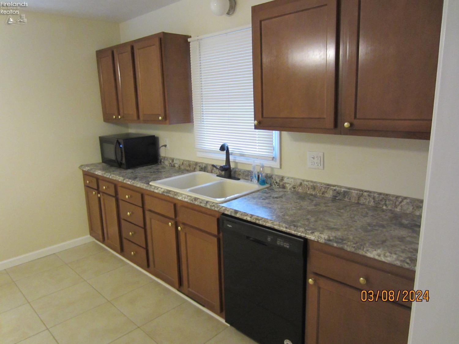 1309 Cleveland Road West Sandusky, OH 44870 - Photo 5 of 16 Gallery Image 5