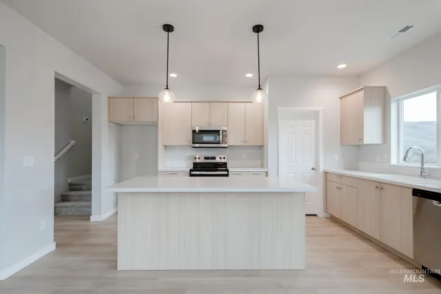 $439,990 | 235 Caribou Court, Horseshoe Bend, ID 83629