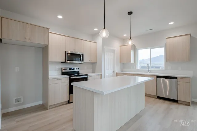 $439,990 | 235 Caribou Court, Horseshoe Bend, ID 83629