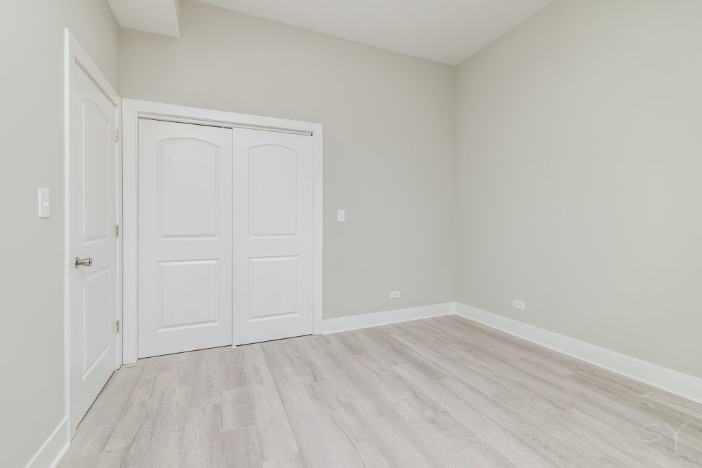 2448 South Oakley Avenue, Unit 2F Chicago, IL 60608 - Photo 9 of 14 a view of an empty room