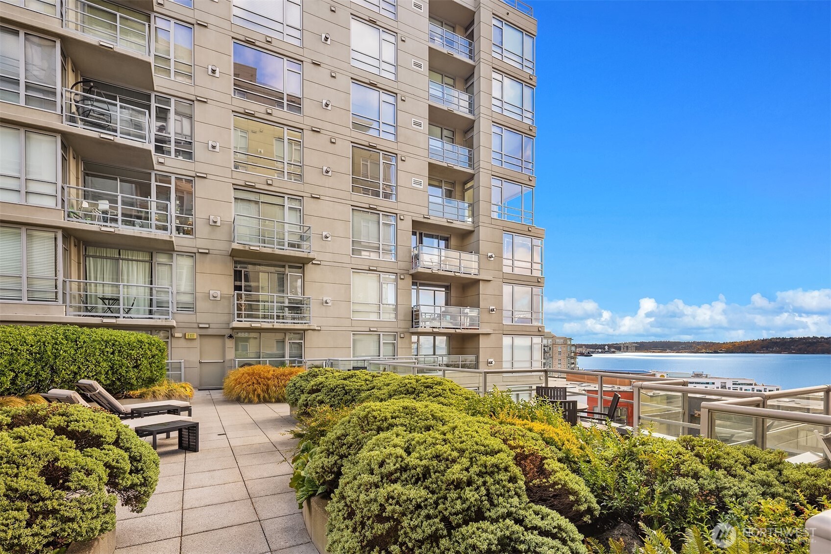 2929 1st Avenue, Unit 1200 Seattle, WA 98121 - Photo 20 of 23 a view of a building