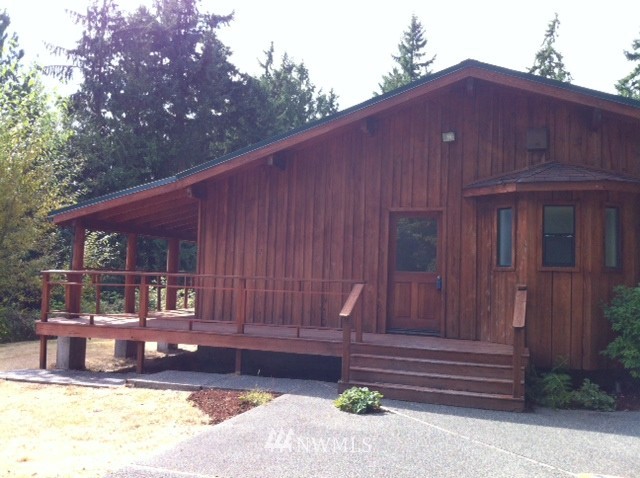 7447 Barred Owl Way Clinton, WA 98236 - Photo 3 of 15 Gallery Image 3